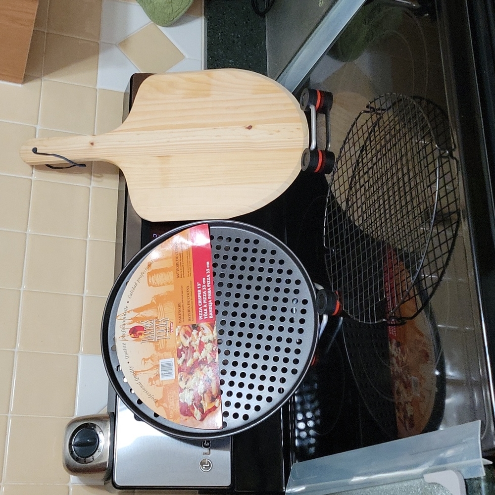 Three Pcs.Pizza Pan, Board & Rack.
